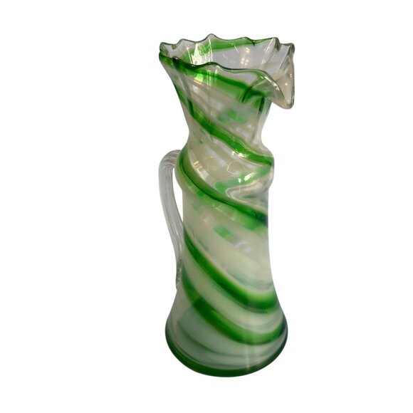 Smith's Old Timer Green & White Swirled Glass Pitcher With Ruffled Rim 8 1/2" - Picture 3 of 8